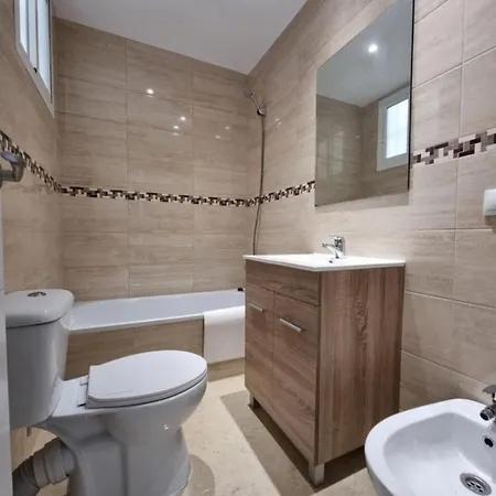 Apartment Junto Paseo Maritimo Piscinas Jardines Y Parking