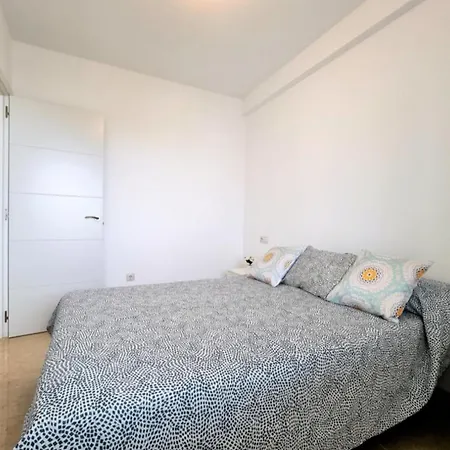 Apartment Junto Paseo Maritimo Piscinas Jardines Y Parking