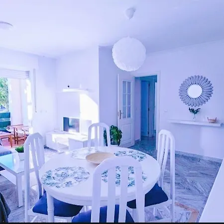 Apartment Junto Paseo Maritimo Piscinas Jardines Y Parking