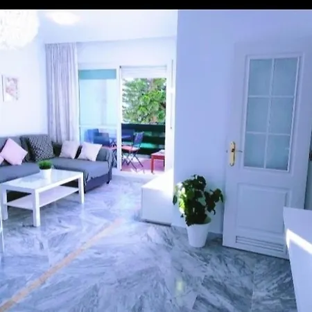 Apartment Junto Paseo Maritimo Piscinas Jardines Y Parking