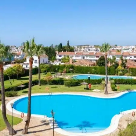 Apartment Junto Paseo Maritimo Piscinas Jardines Y Parking