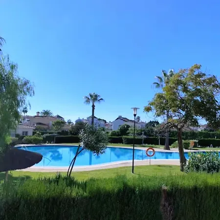 Apartment Junto Paseo Maritimo Piscinas Jardines Y Parking
